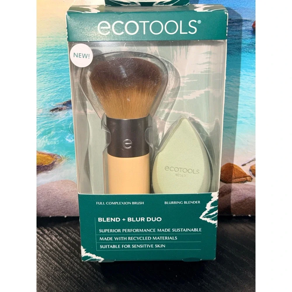 EcoTools Blend + Blur Duo Full Complexion Brush and Blurring Blender Set 2163